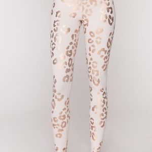 Spiritual Gangster Lux Cheetah Leggings L NWT